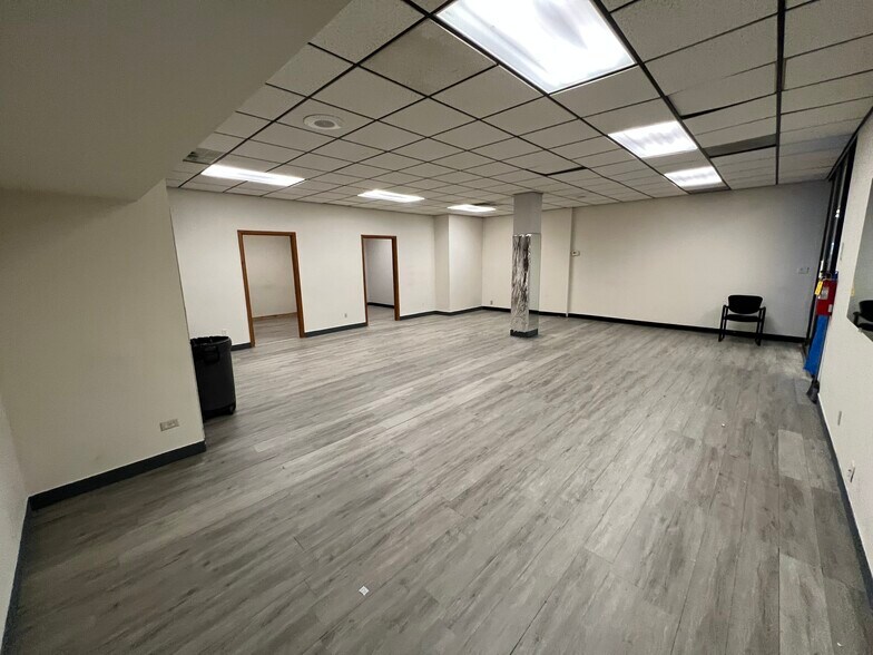 Primary Photo Of 17-19 N Broadway, Aurora Storefront Retail Office For Lease