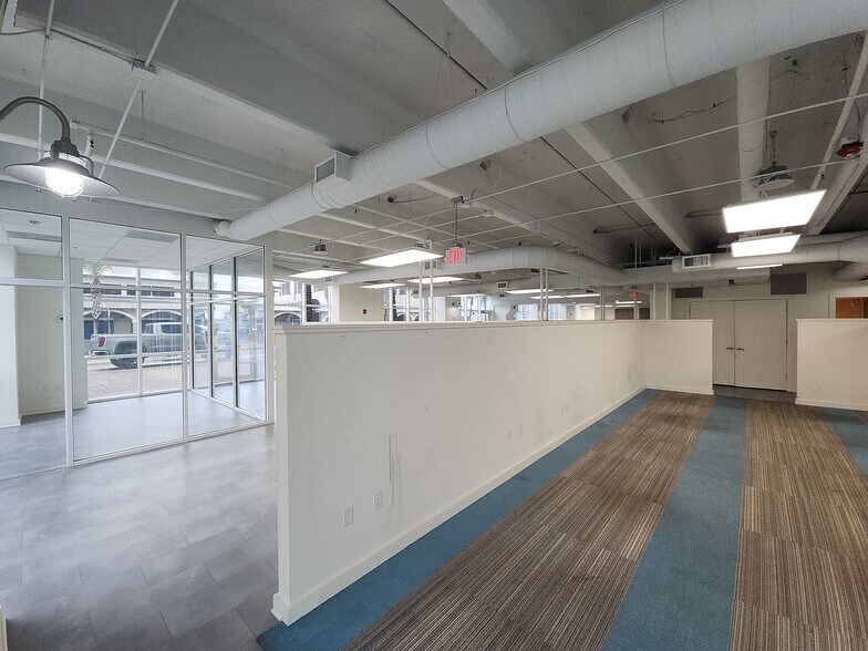 More Photos Of 320 1st St N, Jacksonville Beach Office Residential For Sale