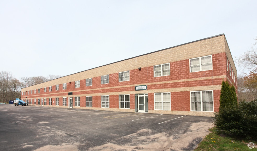More Photos Of 185 S Broad St, Pawcatuck Office For Lease