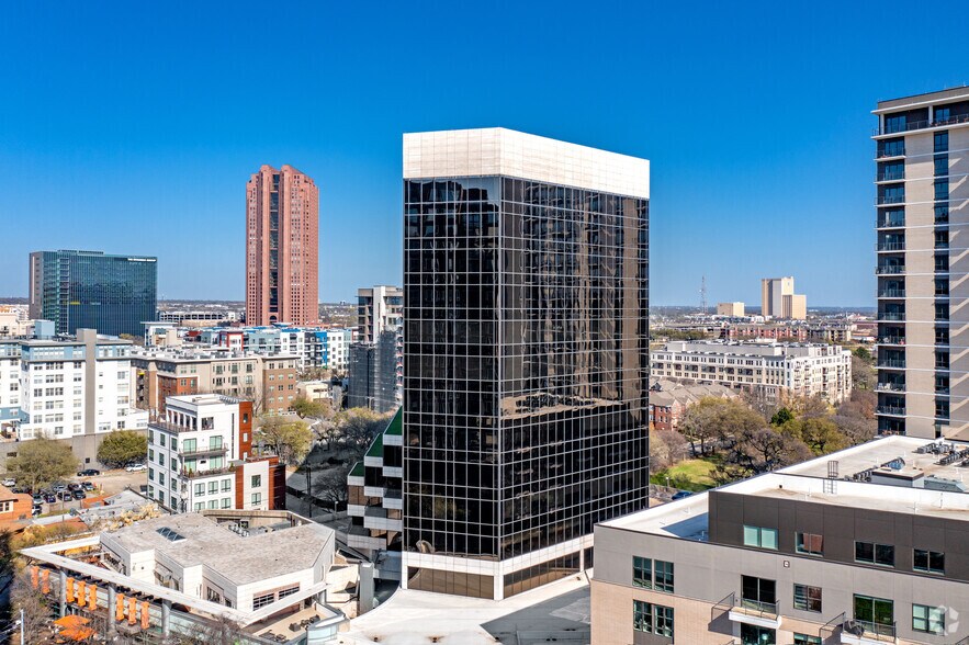 More Photos Of 3232 McKinney Ave, Dallas Office For Lease