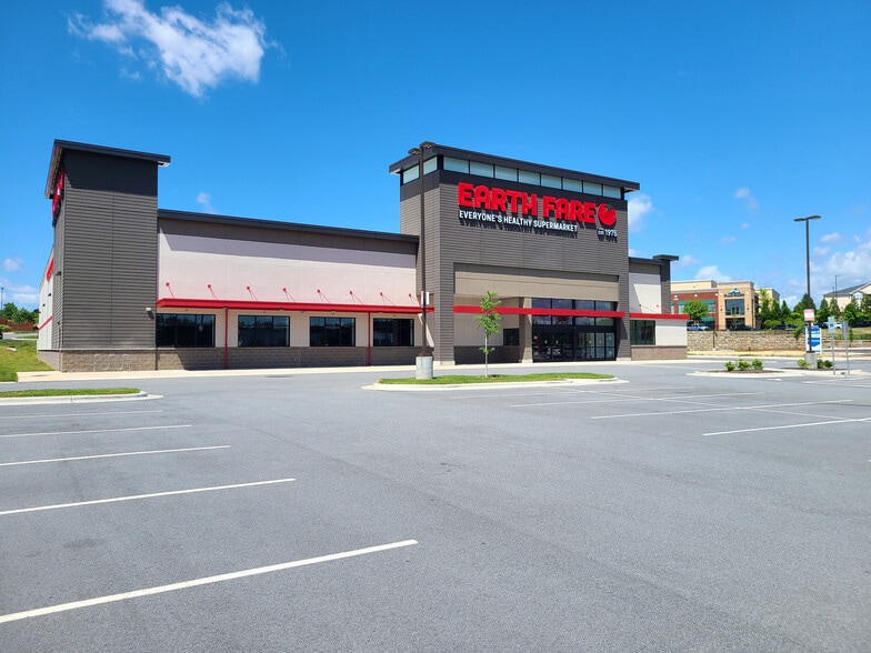 More Photos Of 4105 Brian Jordan Pl, High Point Freestanding For Sale