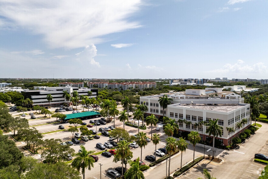 More Photos Of 999-1001 W Yamato Rd, Boca Raton Unknown For Lease