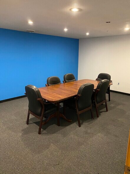More Photos Of 1501 Iron St, North Kansas City Warehouse For Lease
