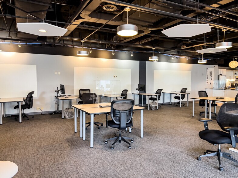 More Photos Of 100 N Queen St, Lancaster Office For Sale