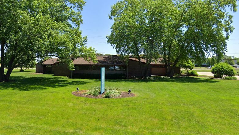 Primary Photo Of 1511 N Blackhawk Blvd, Rockton Office For Sale