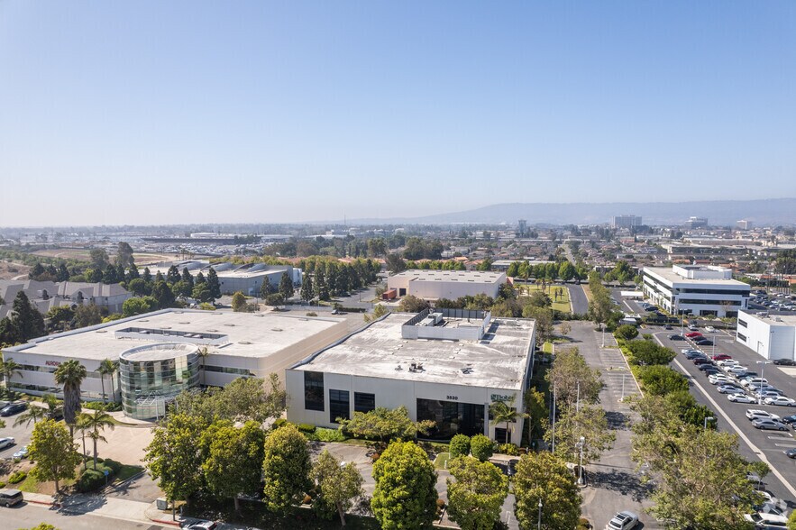 More Photos Of 3520 Challenger St, Torrance Research And Development For Lease