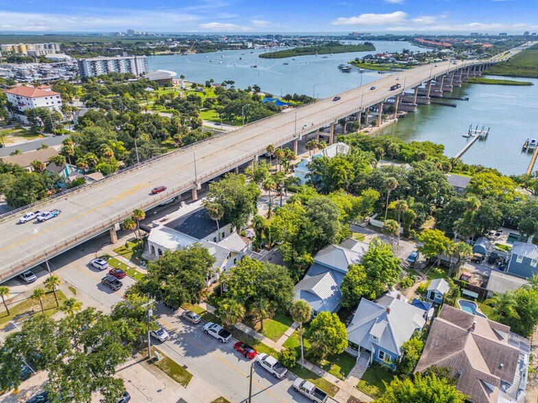 More Photos Of 407 Magnolia St, New Smyrna Beach Multifamily For Sale