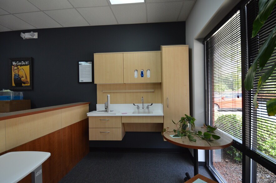 More Photos Of 2235 Lewisville Clemmons Rd, Clemmons Office Residential For Lease