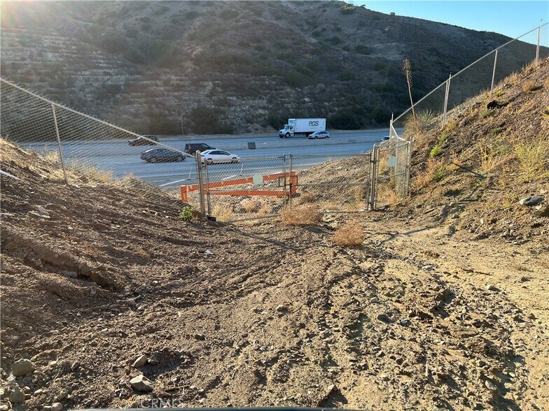 More Photos Of 10200 Willow Springs Lane, Sunland Land For Lease