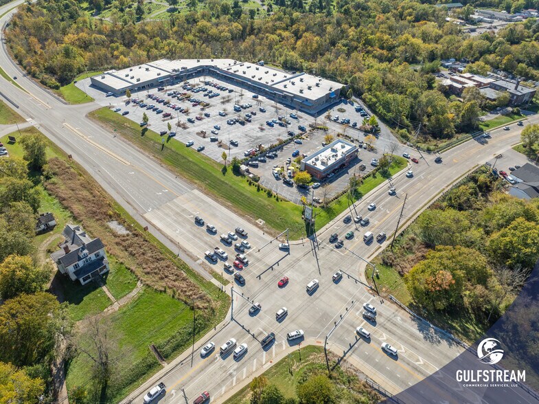 More Photos Of 9 Governors Sq, Shelbyville Unknown For Lease