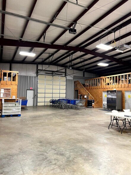 More Photos Of 418 Eastline Rd, Searcy Light Distribution For Sale