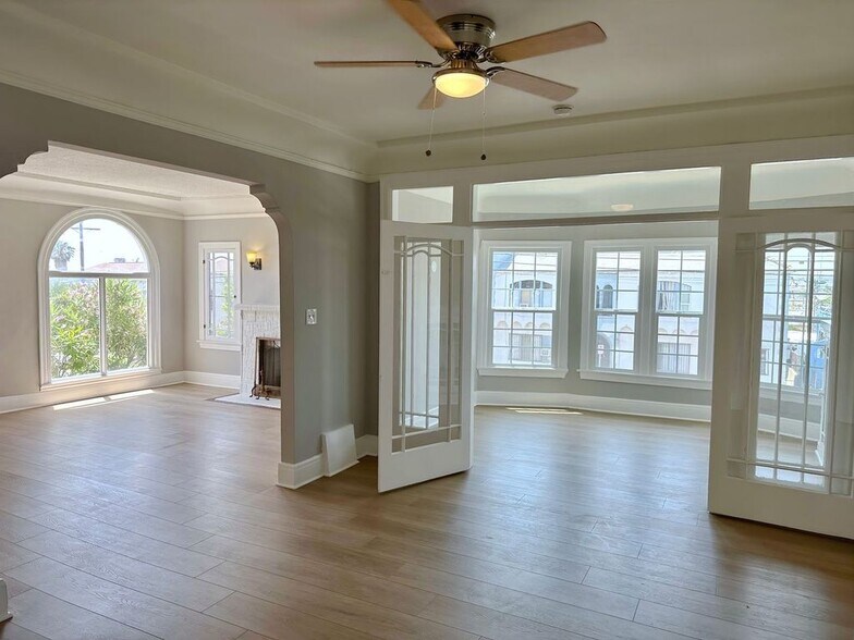 More Photos Of 2800 Fairmount St, Los Angeles Apartments For Sale