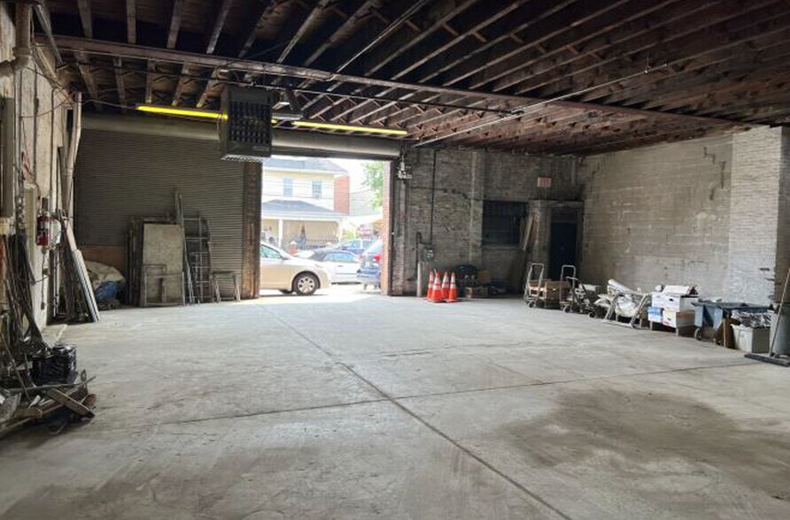 More Photos Of 1462 Schenectady Ave, Brooklyn Warehouse For Lease