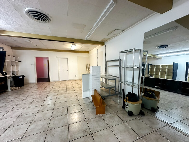 More Photos Of 121 S Kentucky Ave, Lakeland Storefront For Lease