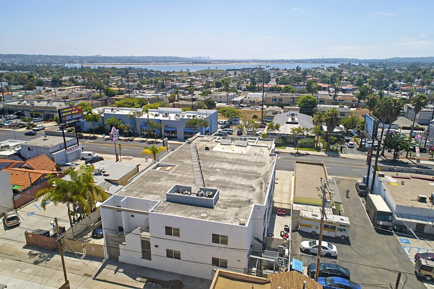 More Photos Of 1940 Garnet Ave, San Diego Medical For Sale