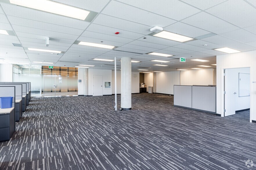 More Photos Of 770 Palladium Dr, Ottawa Office For Lease