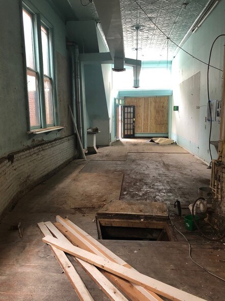 More Photos Of 226 N Liberty St, Baltimore Storefront Retail Residential For Sale