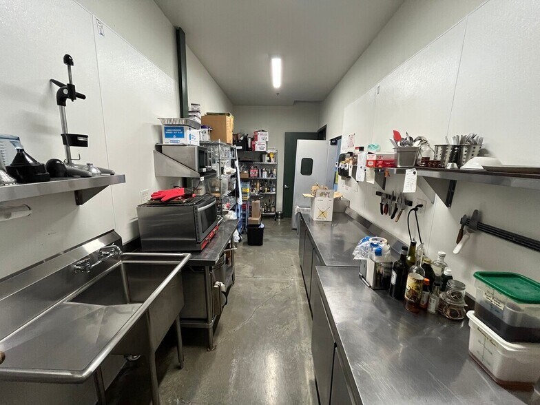 More Photos Of 3340 Ramada Dr, Paso Robles Distribution For Lease