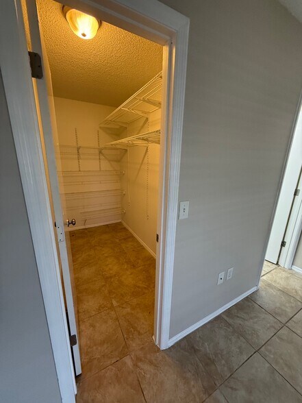 More Photos Of 855 Jamaica Rd, Venice Apartments For Sale