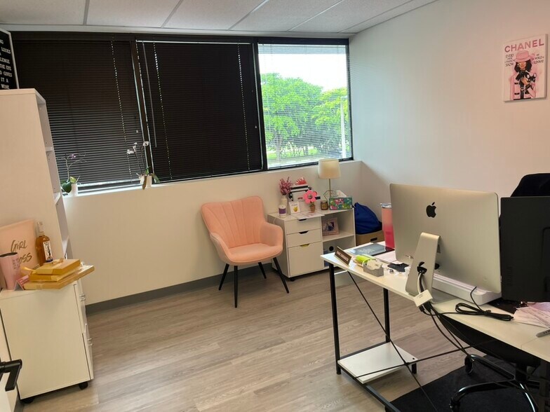 More Photos Of 700 W Hillsboro Blvd, Deerfield Beach Office For Lease