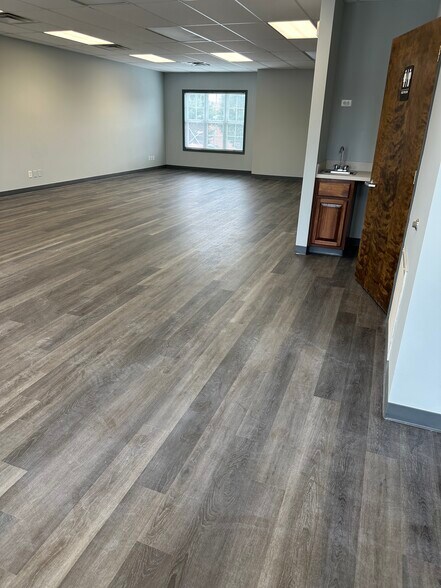 More Photos Of 1111 Shive Ln, Bowling Green Loft Creative Space For Lease