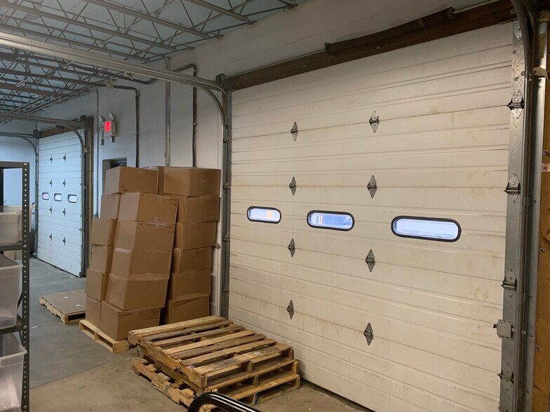More Photos Of 399 Oak St, South Amboy Flex For Lease