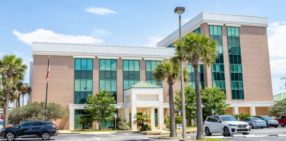 More Photos Of 501 N Grandview Ave, Daytona Beach Medical For Sale