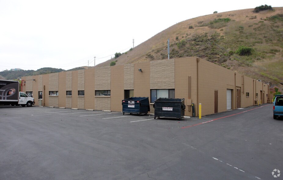 More Photos Of 10451-10455 Roselle St, San Diego Research And Development For Lease