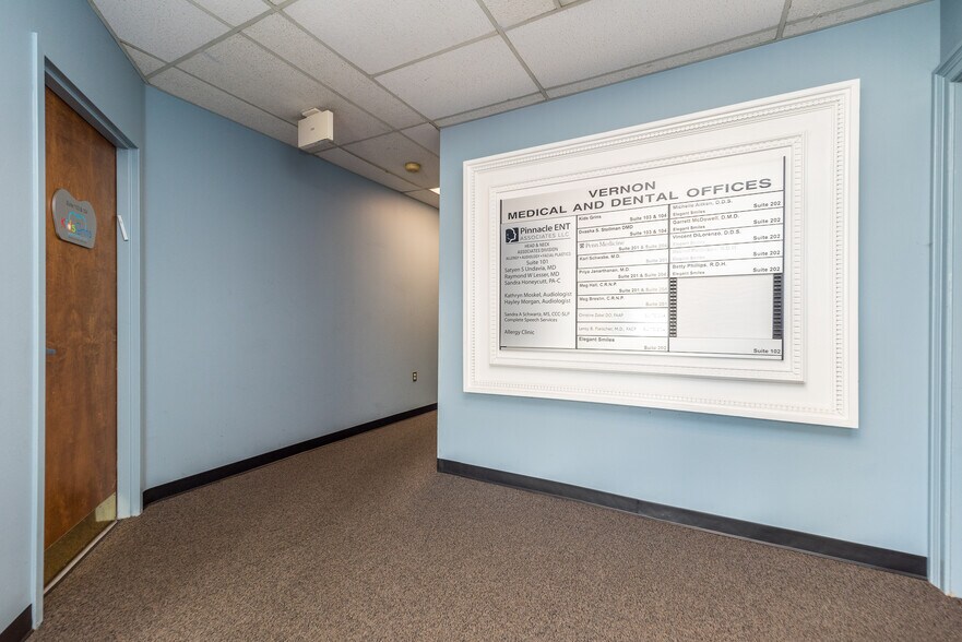 More Photos Of 301 West Chester Pike, Havertown Medical For Sale