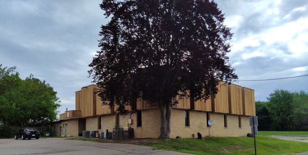 Primary Photo Of 1177-1183 Ballenger Hwy, Flint Unknown For Lease