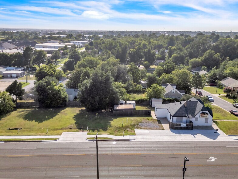 More Photos Of 3700 Trellis Ct, Oklahoma City Office Residential For Sale