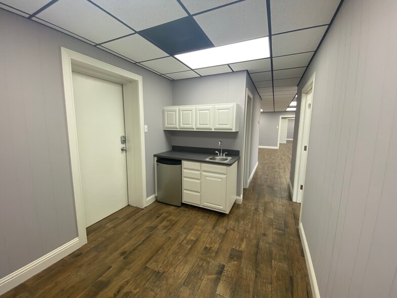 More Photos Of 8326 N County Rd W, Odessa Industrial For Lease