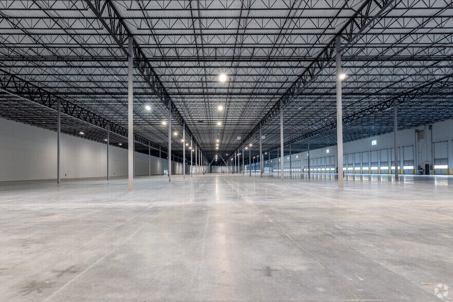 More Photos Of 8301 Old Dowd Rd, Charlotte Industrial For Lease