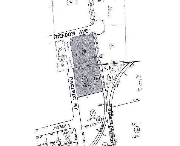 More Photos Of 2341 N Pacific St, Orange Warehouse For Lease