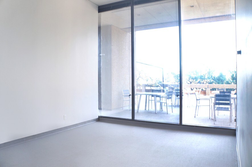 More Photos Of 13601 Preston Rd, Dallas Office For Sale