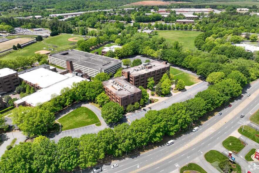 More Photos Of 5620 University Pky, Winston-Salem Unknown For Lease