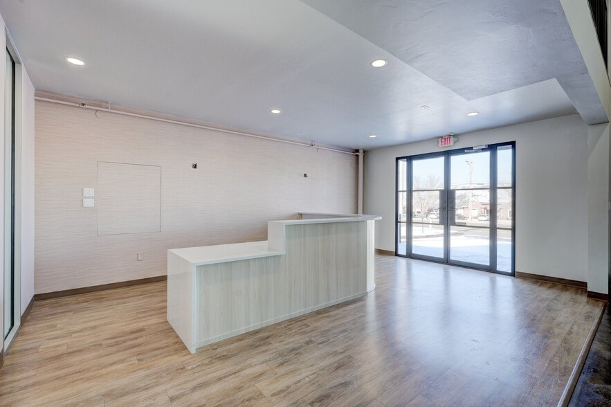 More Photos Of 350 NE 150th St, Edmond General Retail For Sale