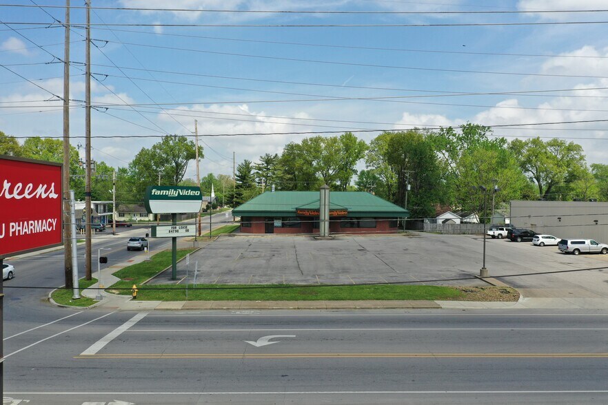 More Photos Of 2000 Covert Ave, Evansville Freestanding For Lease