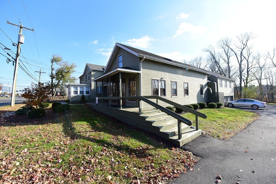 More Photos Of 864 Mapleton Rd, Princeton Office For Sale