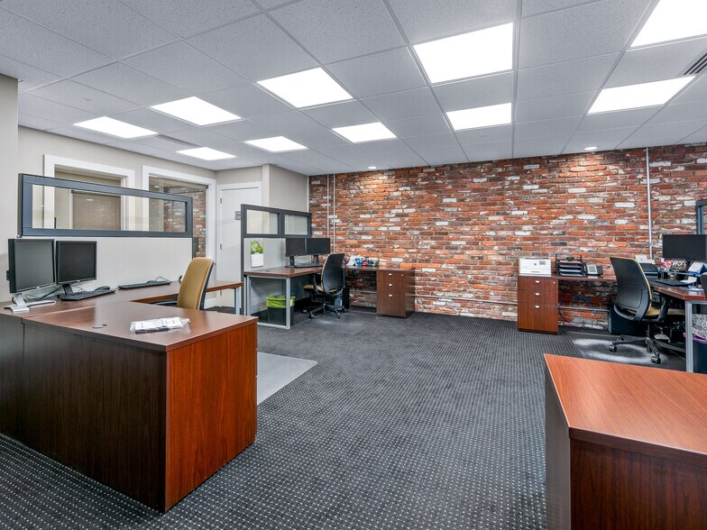 More Photos Of 5 Doctors Park, Asheville Medical For Lease