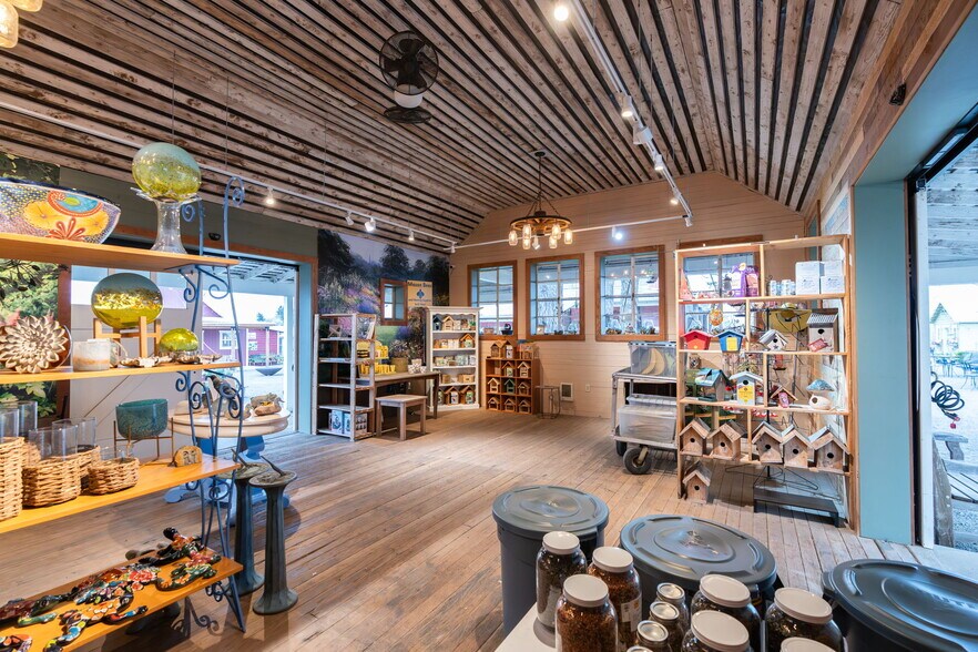 More Photos Of 1355 N Barlow St, Cornelius Winery Vineyard For Sale