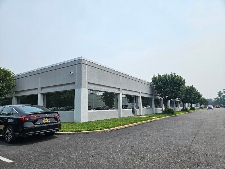 More Photos Of 877 Stewart Ave, Garden City Medical For Sale