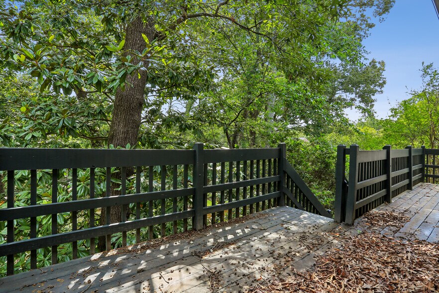 More Photos Of 3015-3025 Piedmont Rd NE, Atlanta Office For Sale