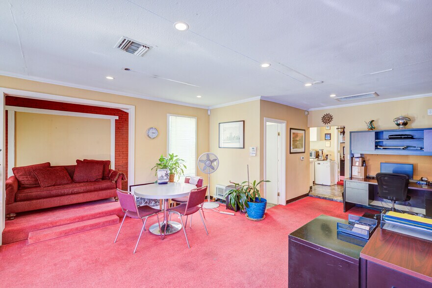 More Photos Of 2205 W Olive Ave, Burbank Office Residential For Sale