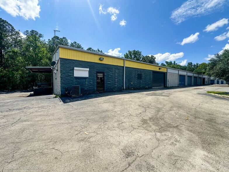 Primary Photo Of 3737 SW 42nd Ave, Gainesville Warehouse For Lease