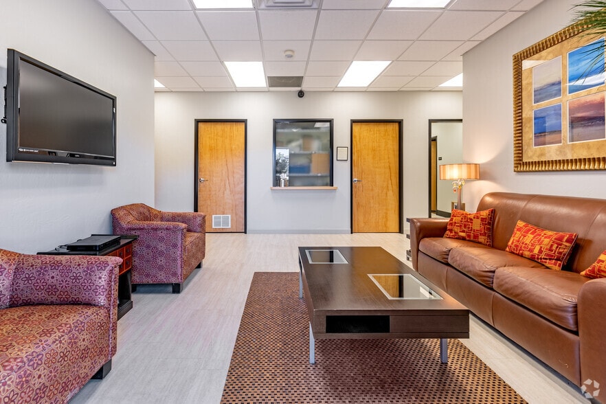 More Photos Of 3030 S Cooper St, Arlington Medical For Sale