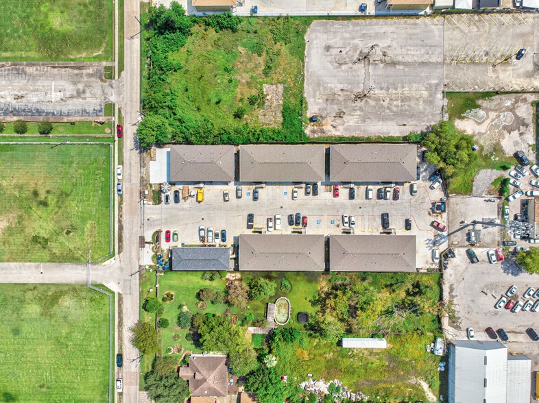 More Photos Of 1318 Avenue A, South Houston Apartments For Sale