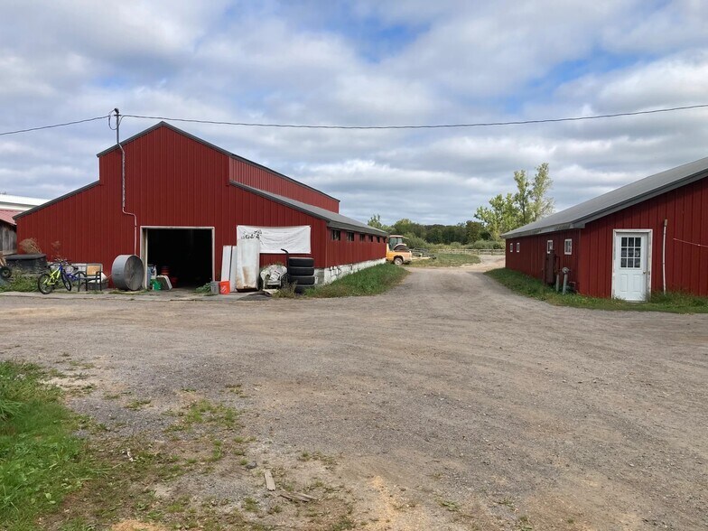 More Photos Of 2442 N Creek Rd, Lake View Horse Stables For Sale