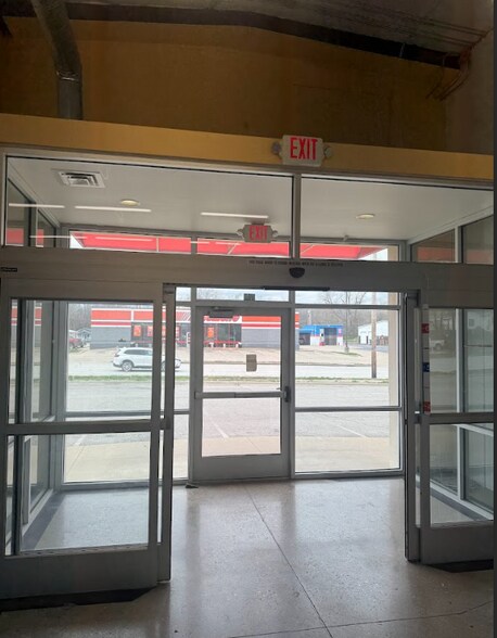 More Photos Of 620 N Morley St, Moberly Self Storage For Sale