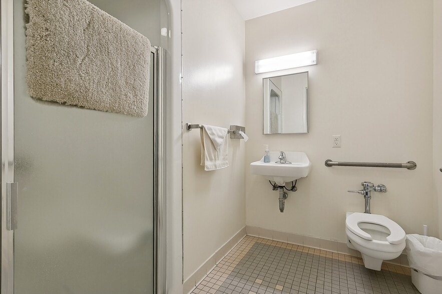 More Photos Of 3 Lehman Ter, Yonkers Congregate Senior Housing For Sale